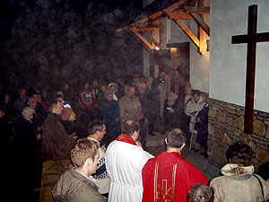  MISIJNÍ KŘÍŽ V BYSTŘICI POD LOPENÍKEM ... 24.11.2007 (so) … foto: Karlík