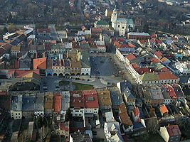  ... leteck pohled na nmst TGM v Lipnku ... foto: www.malenik.cz ... 