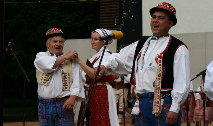  ... Mirek Drlk, Ji Mikek a Jana Blhov ve Strnici ... 28.6.2008 ... foto: Radek Bartonek