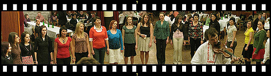  ... děvčice zpívajú... 7.2.2009 ... foto: Vlastimil Ondra... 